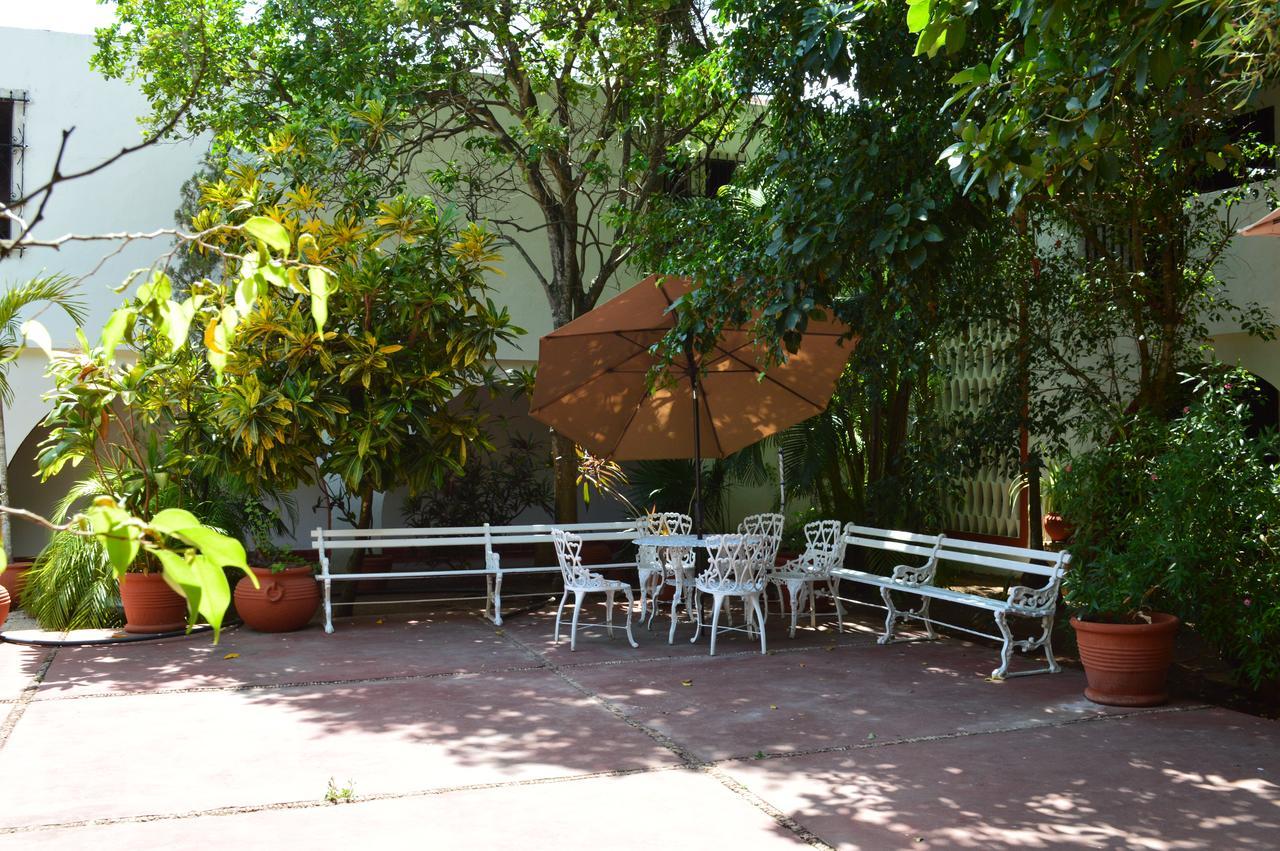 Hotel San Clemente Valladolid  Exterior photo